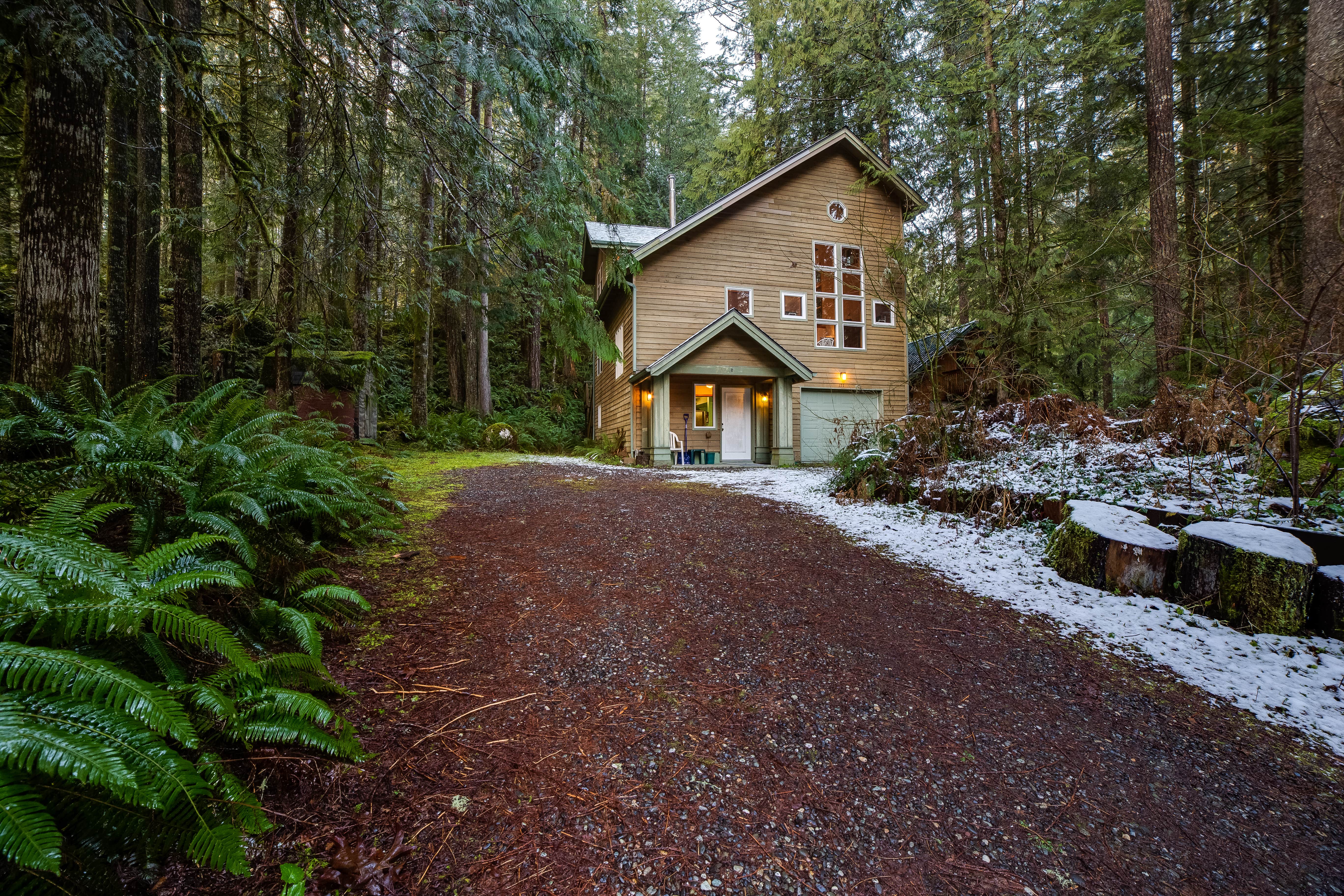 Camper submitted image from Snowline Cabin #51 - Mt. Baker Lodging - 5