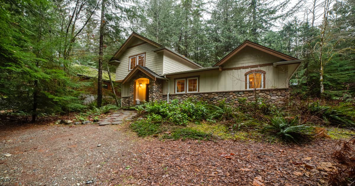Snowline Cabin 34 Mt. Baker Lodging Maple Falls, WA