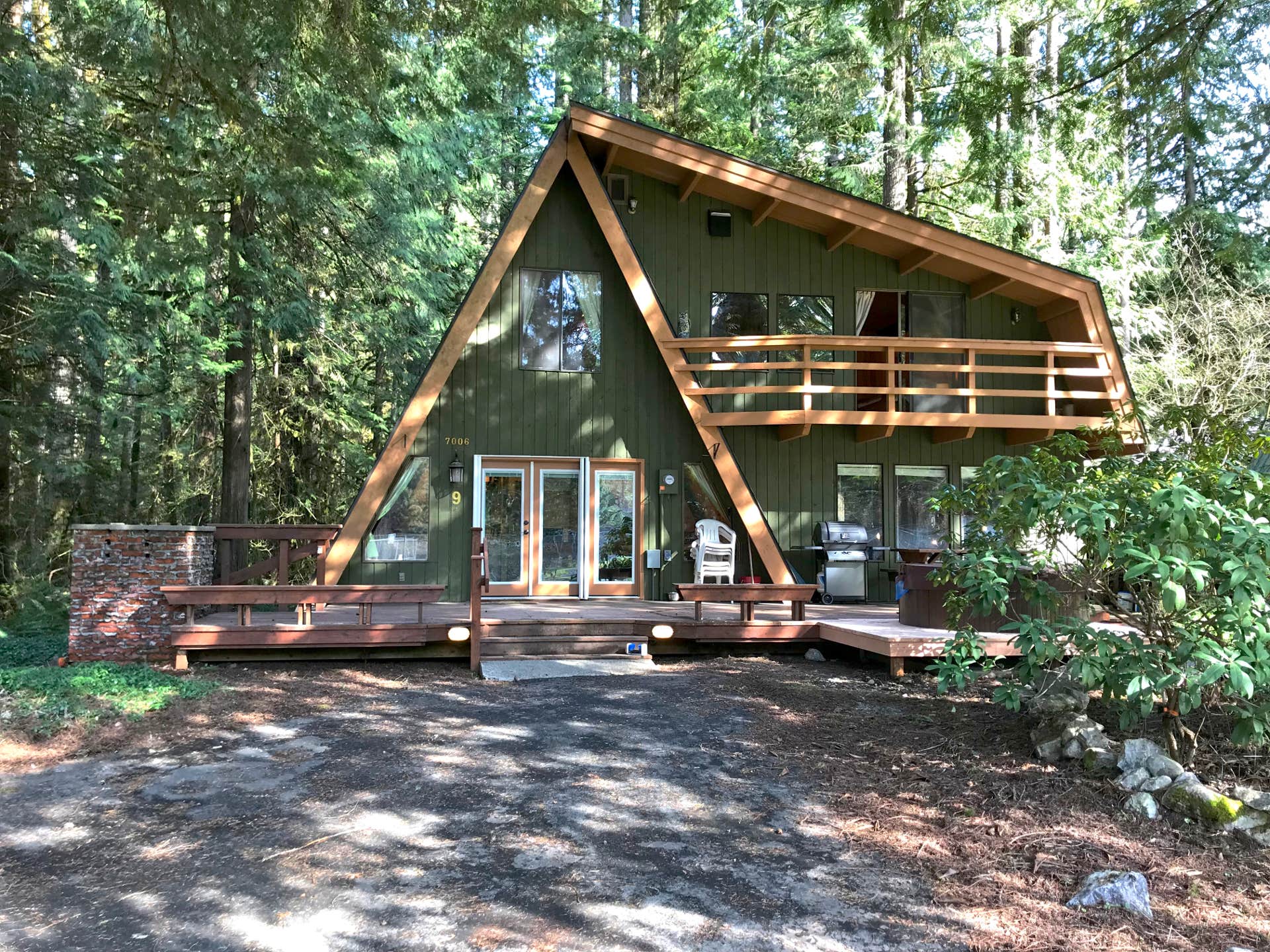 Dan  G.'s photo of a cabin at Snowline Cabin #30 - Mt. Baker Lodging near Mt. Baker-Snoqualmie National Forest