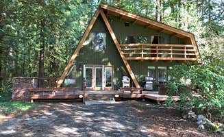 Dan  G.'s photo of a cabin at Snowline Cabin #30 - Mt. Baker Lodging near Carlton, WA