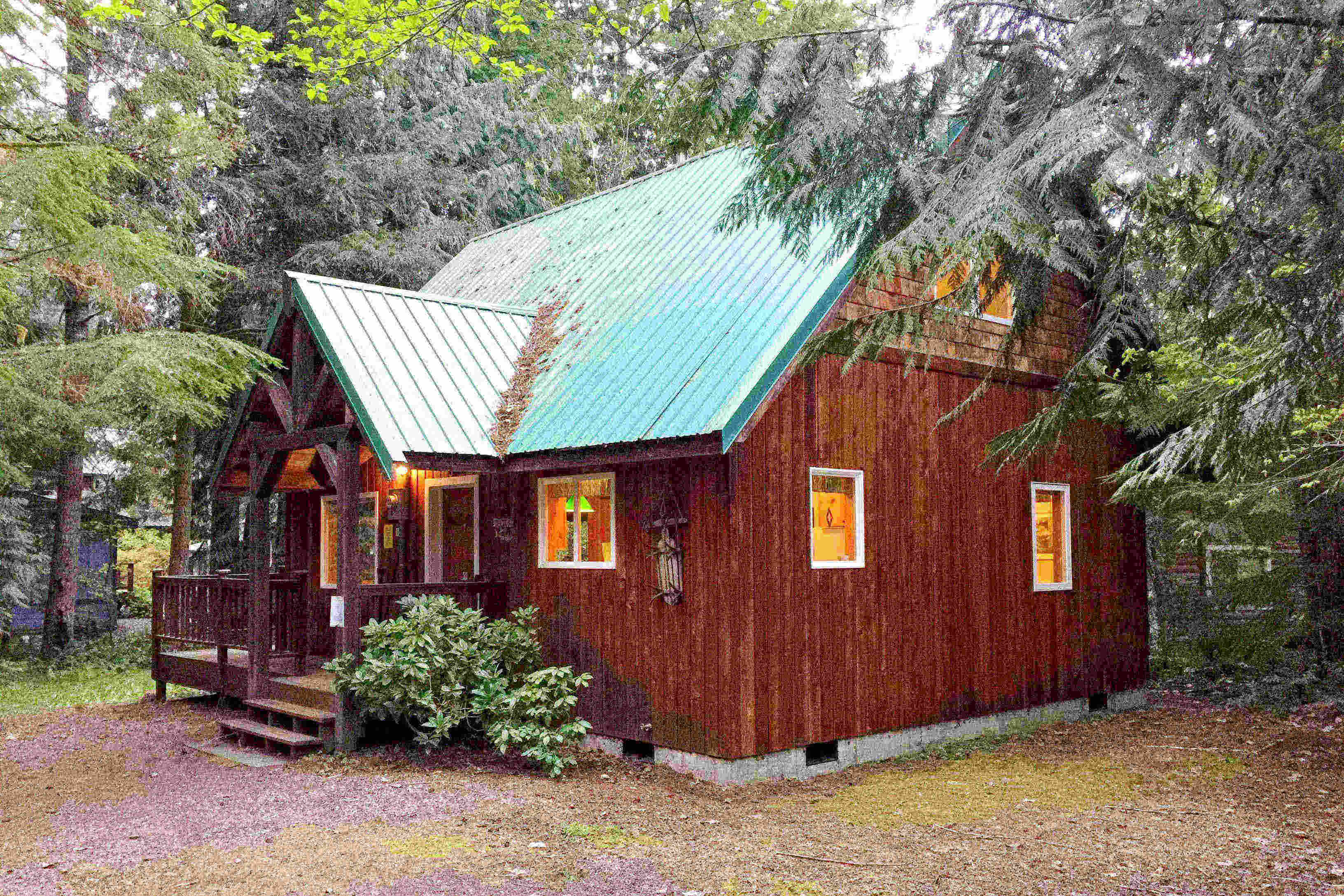 Camper submitted image from Mt. Baker Rim Cabin #32 - Mt. Baker Lodging - 4