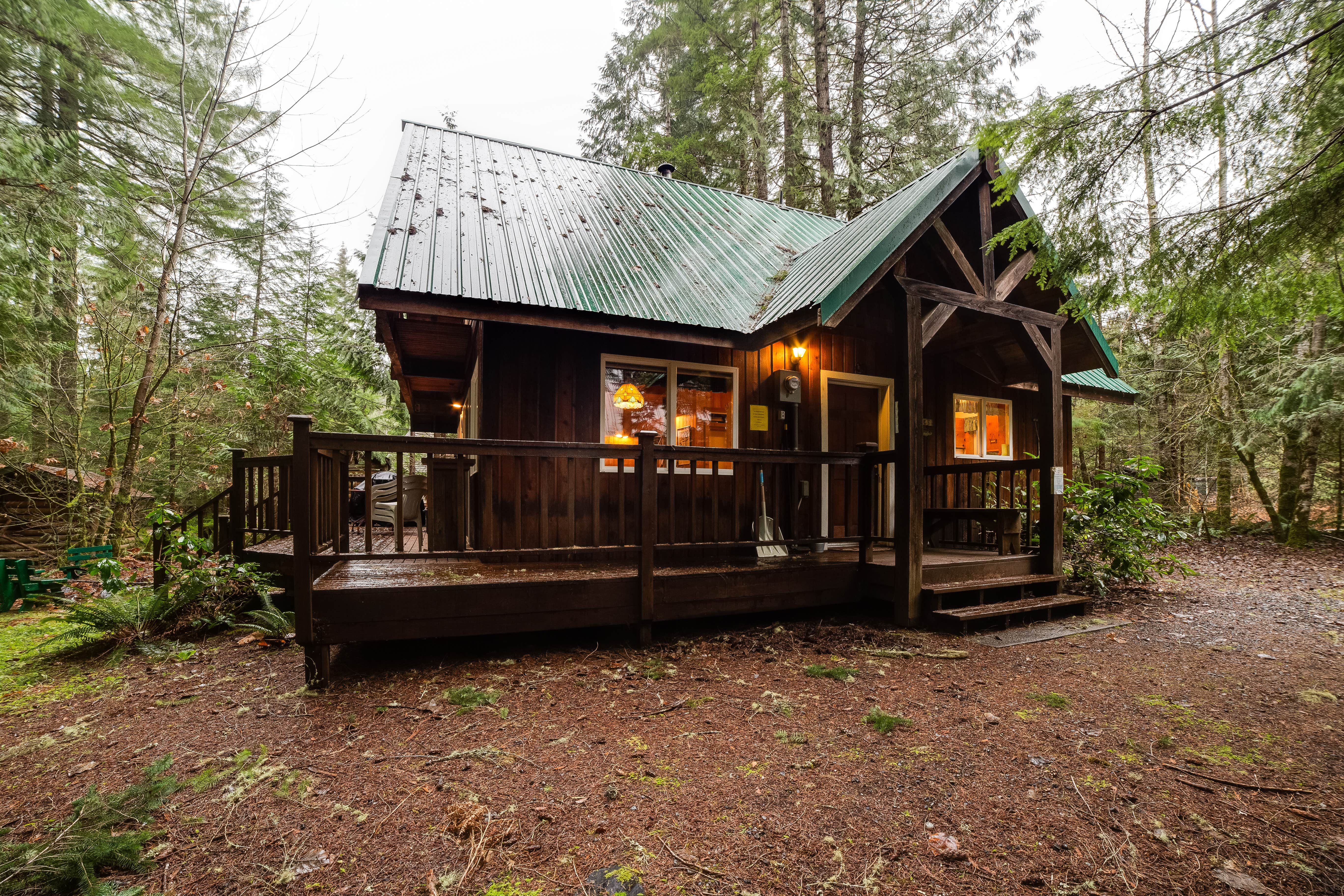 Dan  G.'s photo of a cabin at Mt. Baker Lodging - Cabin #32 - Fireplace, BBQ, Pets Ok, Sleeps-7! near Hamilton, WA