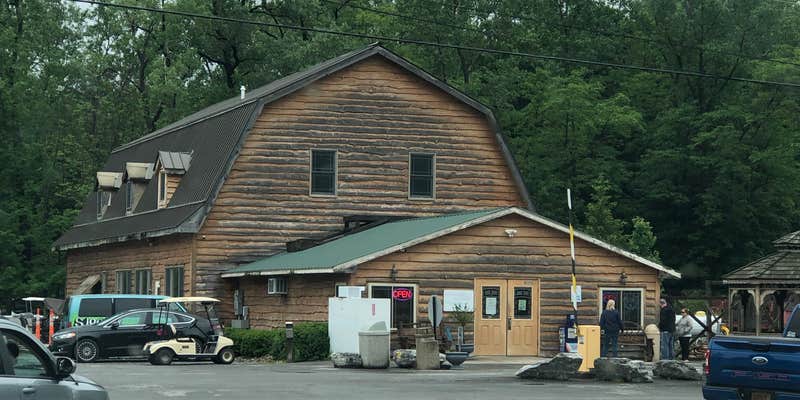 Camper submitted image from Sleepy Hollow Campground