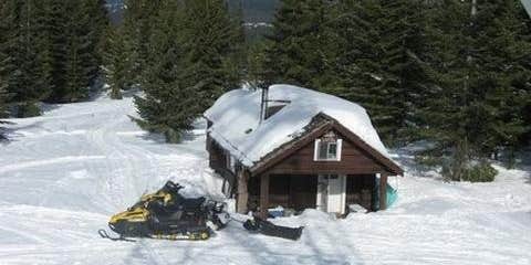 Camper submitted image from Walde Lookout Cabin