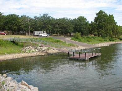 Courtesy dock and boat ramp area - Taylor Ferry



Taylor Ferry offers a rock fishing jetty that protects the courtesy dock and boat ramp area.

Credit: USACE 2018
