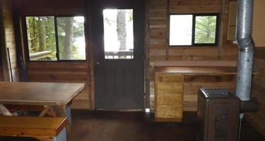 Frosty Bay Cabin