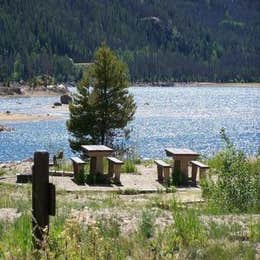 Public Campgrounds: Arapaho Bay Campground