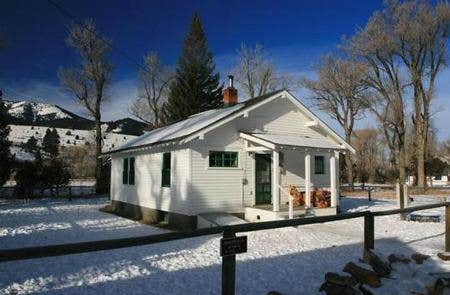 Camper submitted image from Vigilante Cabin - 3