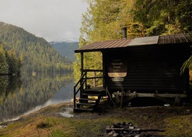 Karta Lake Cabin