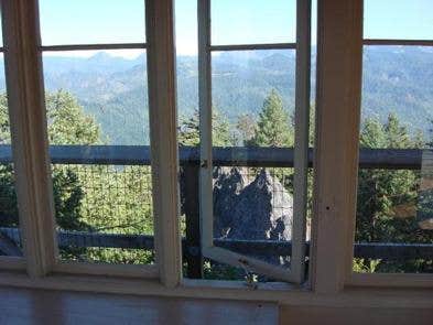 ACKER ROCK LOOKOUT-Window Looking North



Interior with a view

Credit: USDA Forest Service