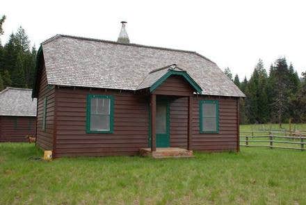 Lodgepole Guard Station



Credit: