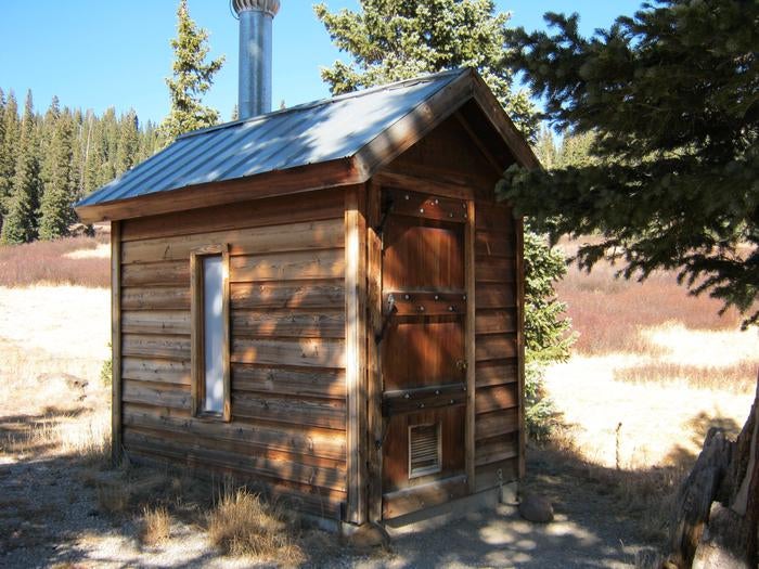 Elwood Cabin Outhouse



Credit: US Forest Service