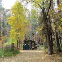 Public Campgrounds: Cave Springs