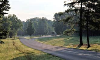 Camping near Willow Bend Retreat - Temporarily Closed: South Marcum Campground, Benton, Illinois