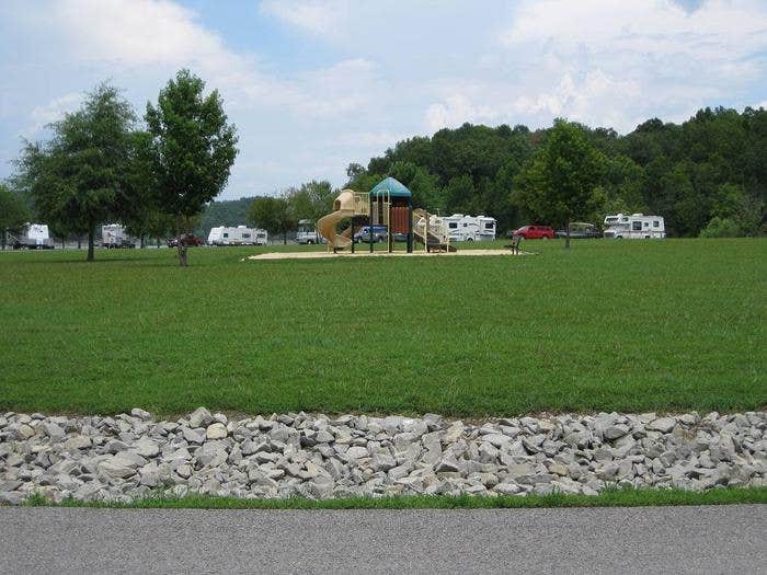 Camper submitted image from Pikes Ridge - Green River Lake - 2