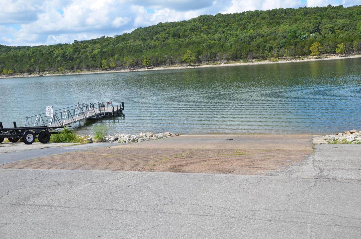 Aunts Creek Camping Reed springs, MO