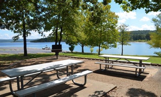 Camping near Outdoor Resorts Of The Ozarks: COE Table Rock Lake Old Highway 86 Park, Blue Eye, Missouri