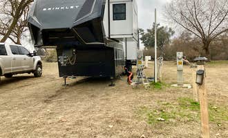 Camping near Lindy's Landing and Campground: Kings River RV Resort, Reedley, California