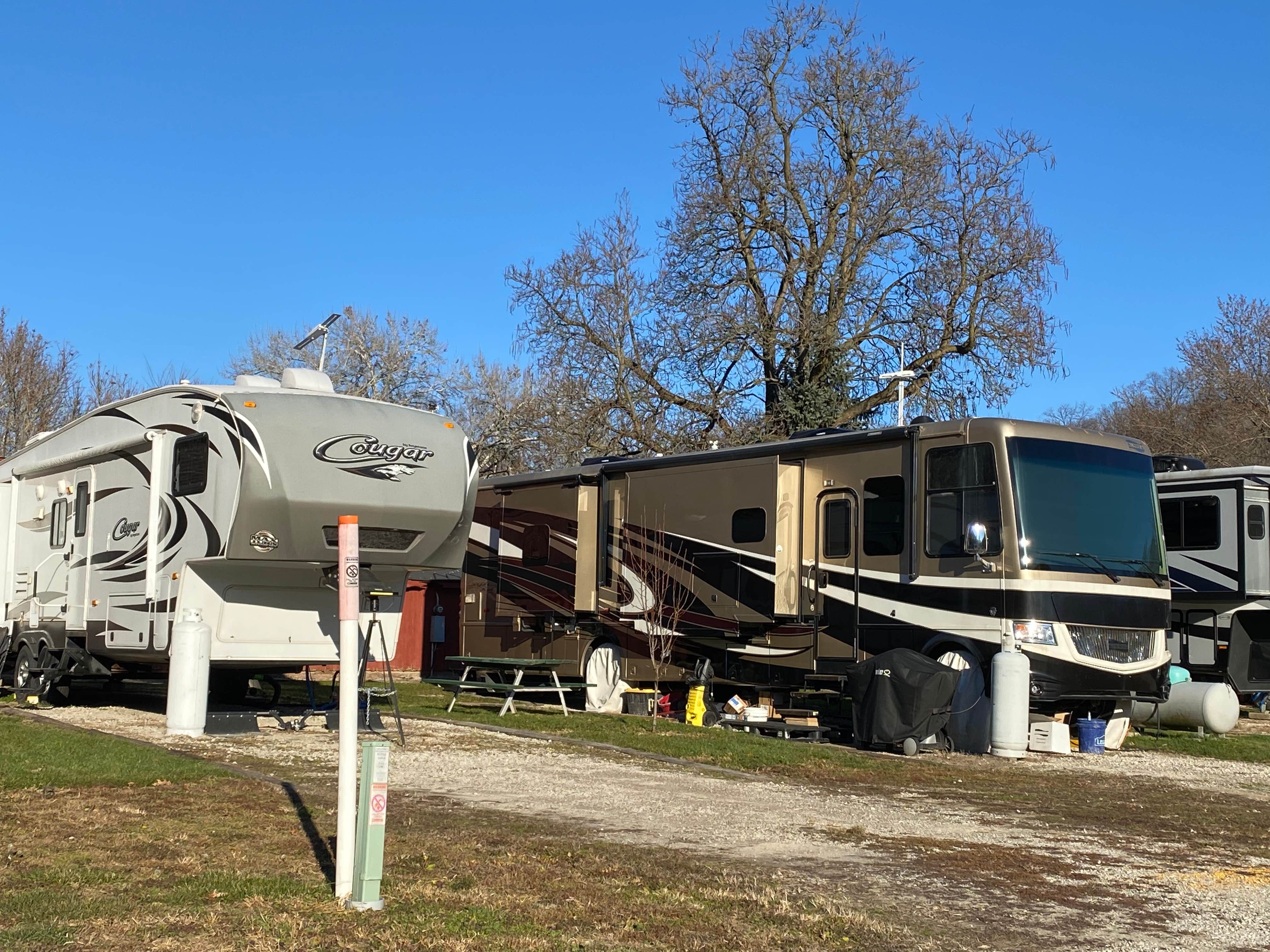 Glenwood RV Resort | Marseilles, IL