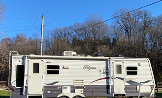 Camping near Great Falls Campground — Illini State Park: Glenwood RV Resort, Marseilles, Illinois