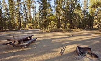 Camping near Wyeth Campground at the Deschutes River: Bull Bend Campground, La Pine, Oregon