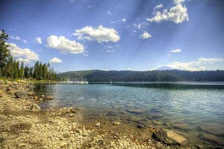 Camper-submitted photo at Elk Lake (Or) — Willamette National Forest near Deschutes National Forest