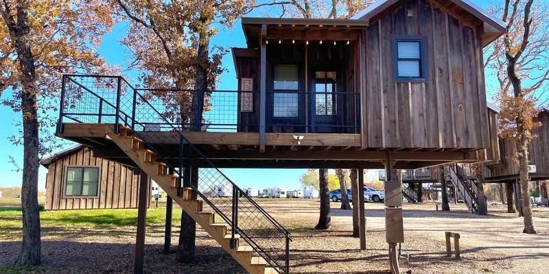 Camper submitted image from The Wren Treehouse (15 MIN to Magnolia & Baylor)