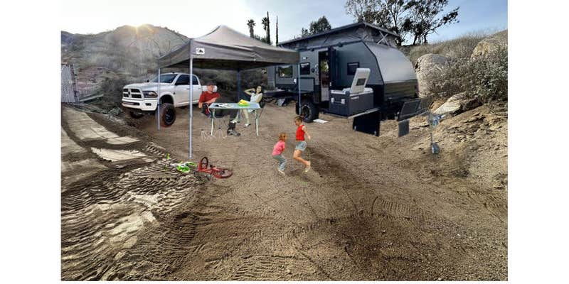 Camper submitted image from Riverside's Piece of Paradise