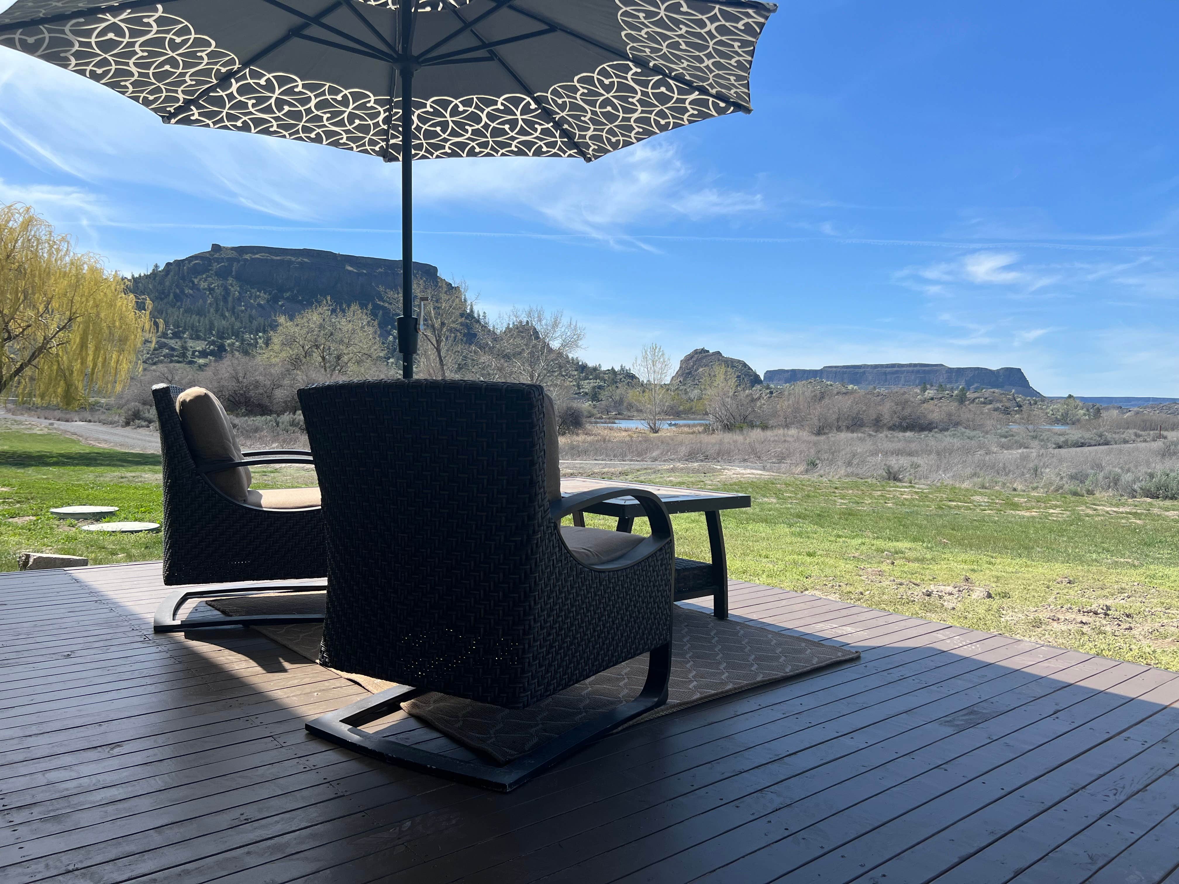 Camper-submitted photo at Red Rock Shadow Ranch RV Glamp Pad near Coulee Dam, WA