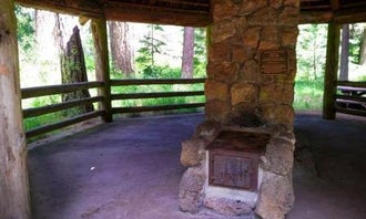 Camping near Green Ridge Lookout Tower: Pioneer Ford Campground, Camp Sherman, Oregon