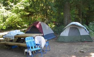 Camping near Fan Creek: Riverside Campground, Welches, Oregon