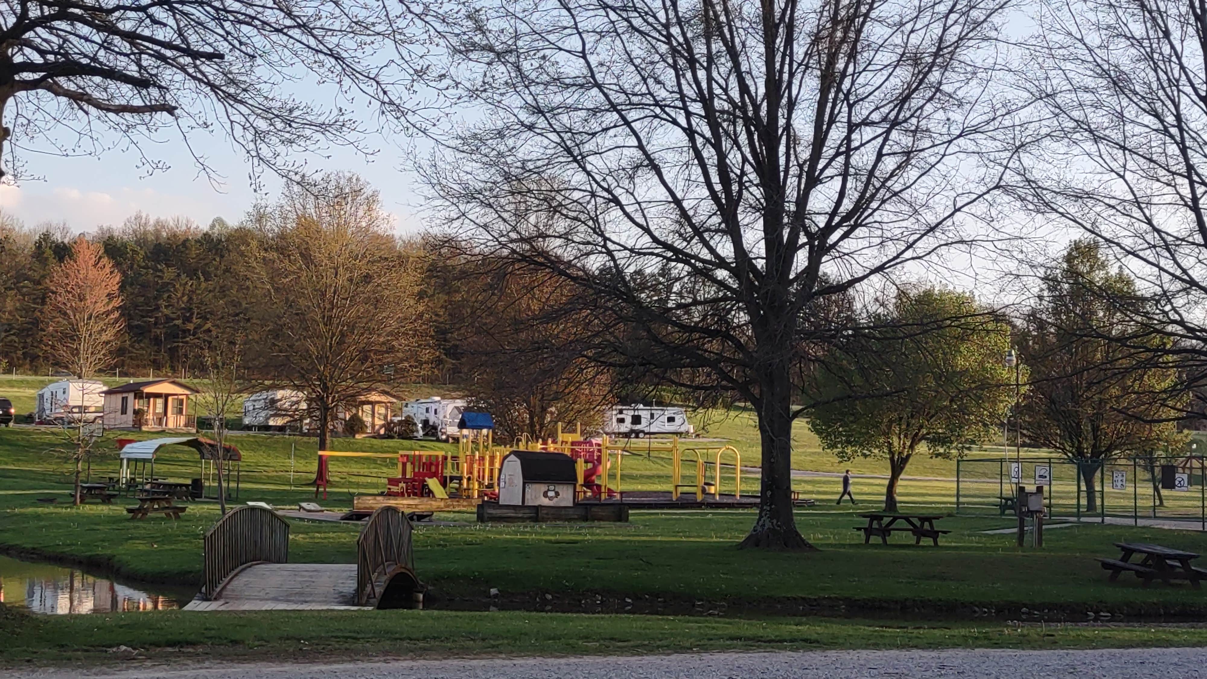 Camping near Gallia County Junior Fairgrounds: Lazy Dog Camp Resort, Hamden, Ohio