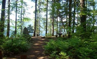 Camping near Hoover Campground: Southshore At Detroit Lake, Detroit, Oregon