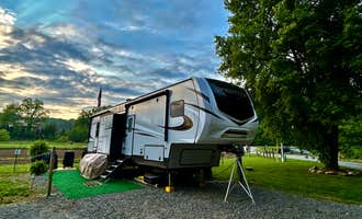 Camping near Kamp Gigi: Riverhouse RV Resort & Campground, Lake Junaluska, North Carolina