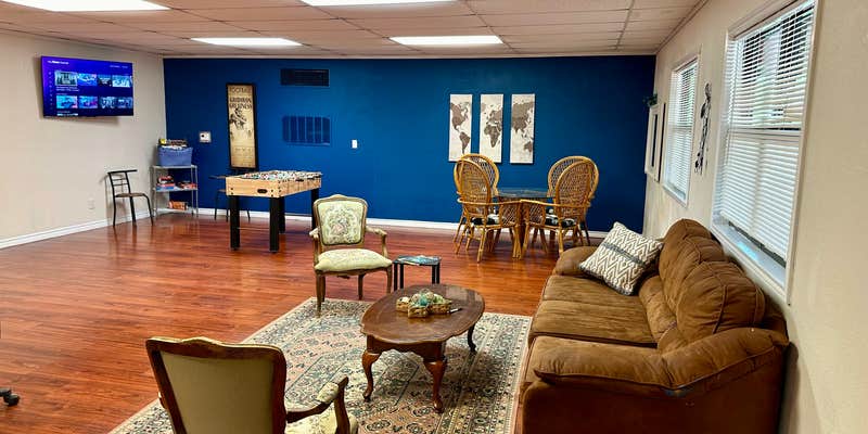 Camper submitted image from Eagle's Nest Village