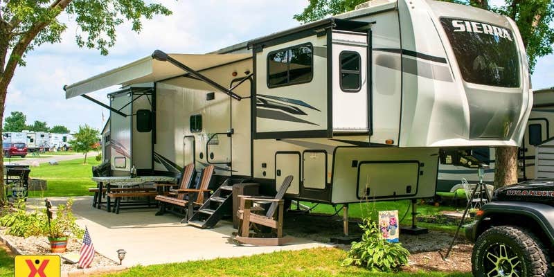 Camper submitted image from Angola/Hogback Lake KOA Holiday