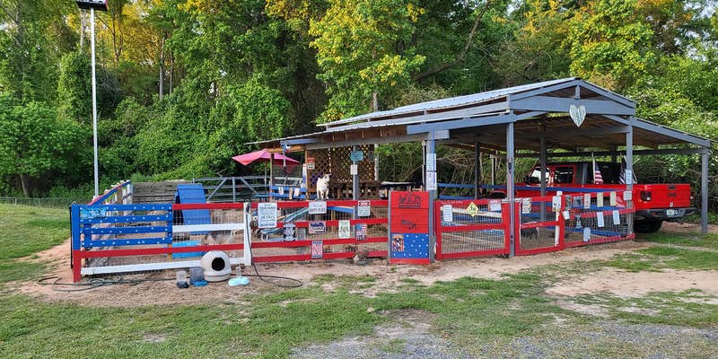 Camper submitted image from Hitchinpost RV Park and Campground