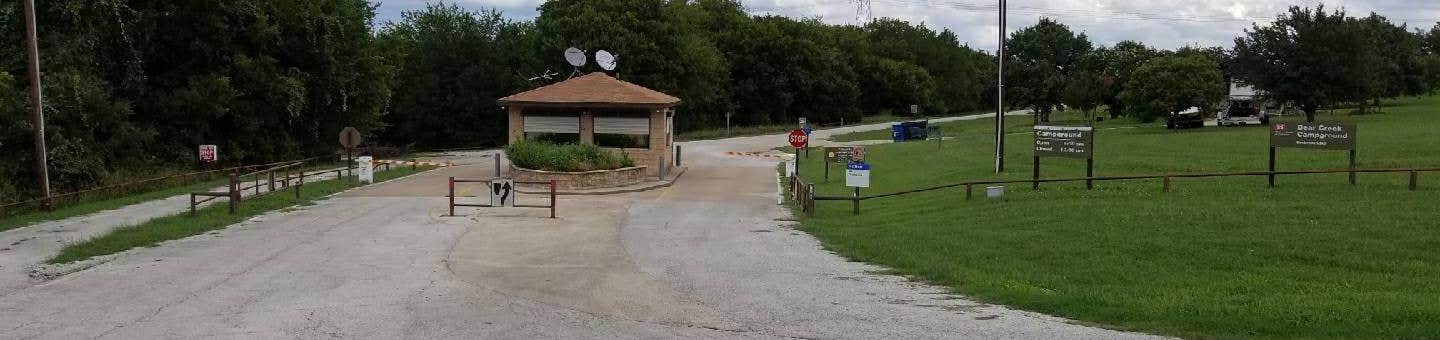 Camper submitted image from COE Benbrook Lake Mustang Park Bear Creek Campground - 2