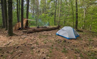 Camping near Hardin Ridge: Peninsula Trail, Clear Creek, Indiana