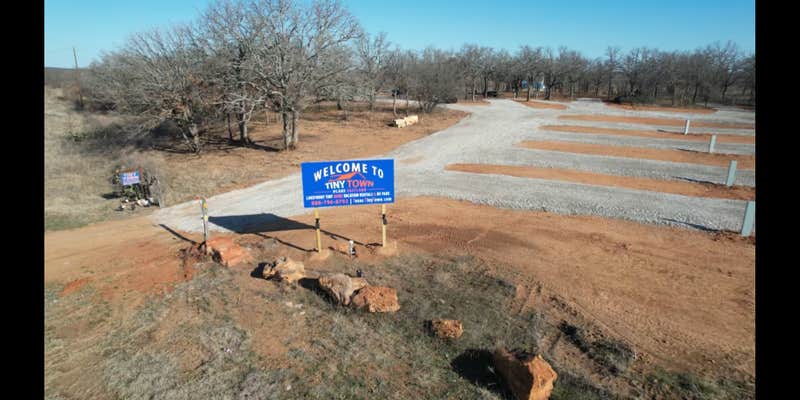 Camper submitted image from Tiny Town at Lake Eastland and RV Park