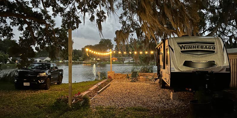 Camper submitted image from Lakeside Getaway