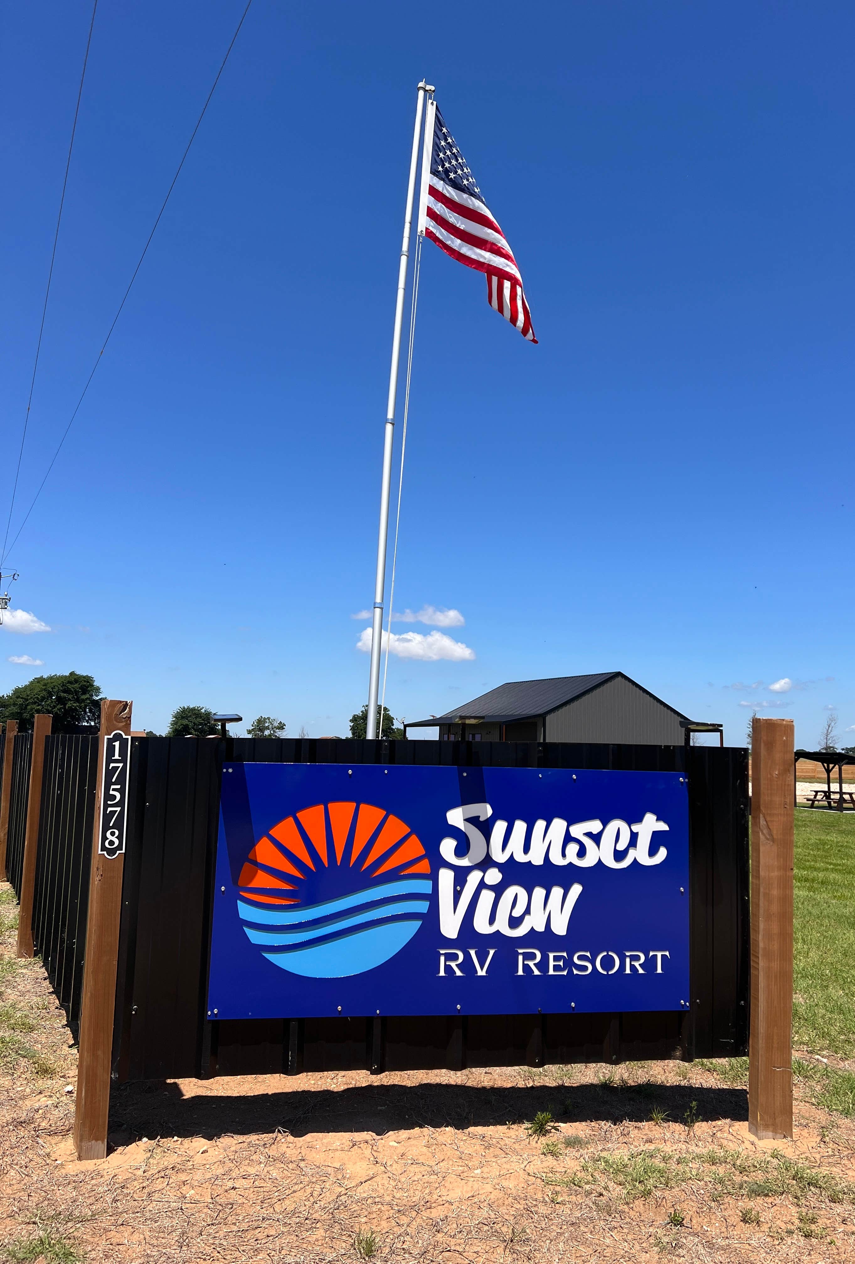 Camping near Hickory Creek: Sunset View RV Resort, Gordonville, Oklahoma