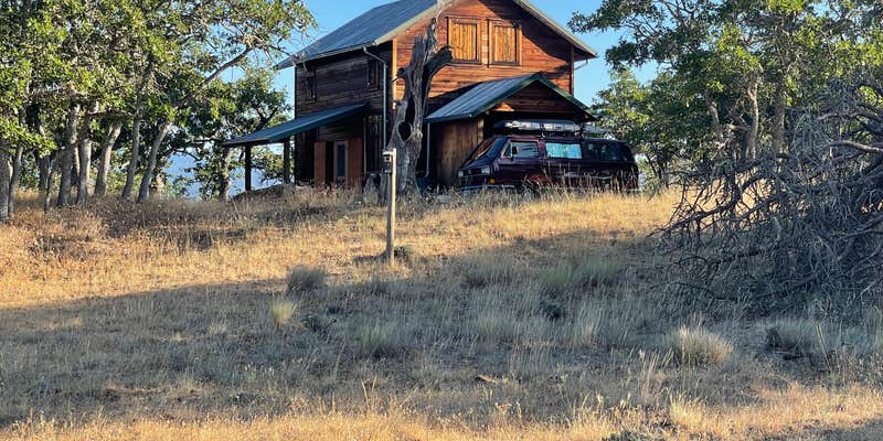 Camper submitted image from Klickitat View Cabin