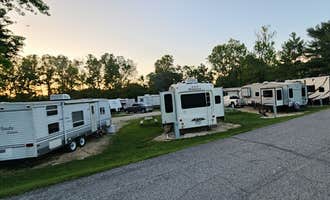Camping near Pittsfield City Lake: Heavenly Hills Resort, Clarksville, Missouri
