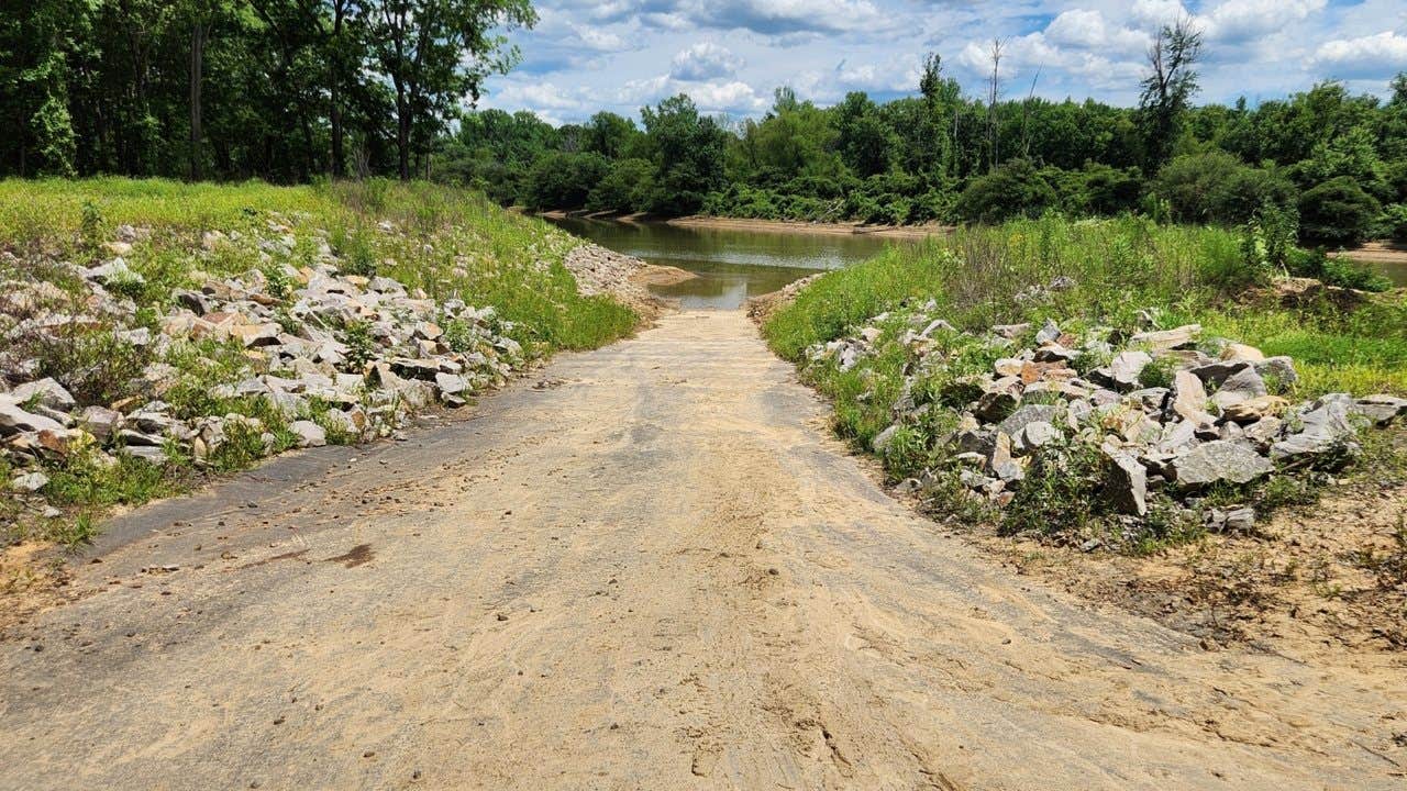 Camper submitted image from Wards Crossing Dispersed, Nimrod Lake Rec Area, AR - 5