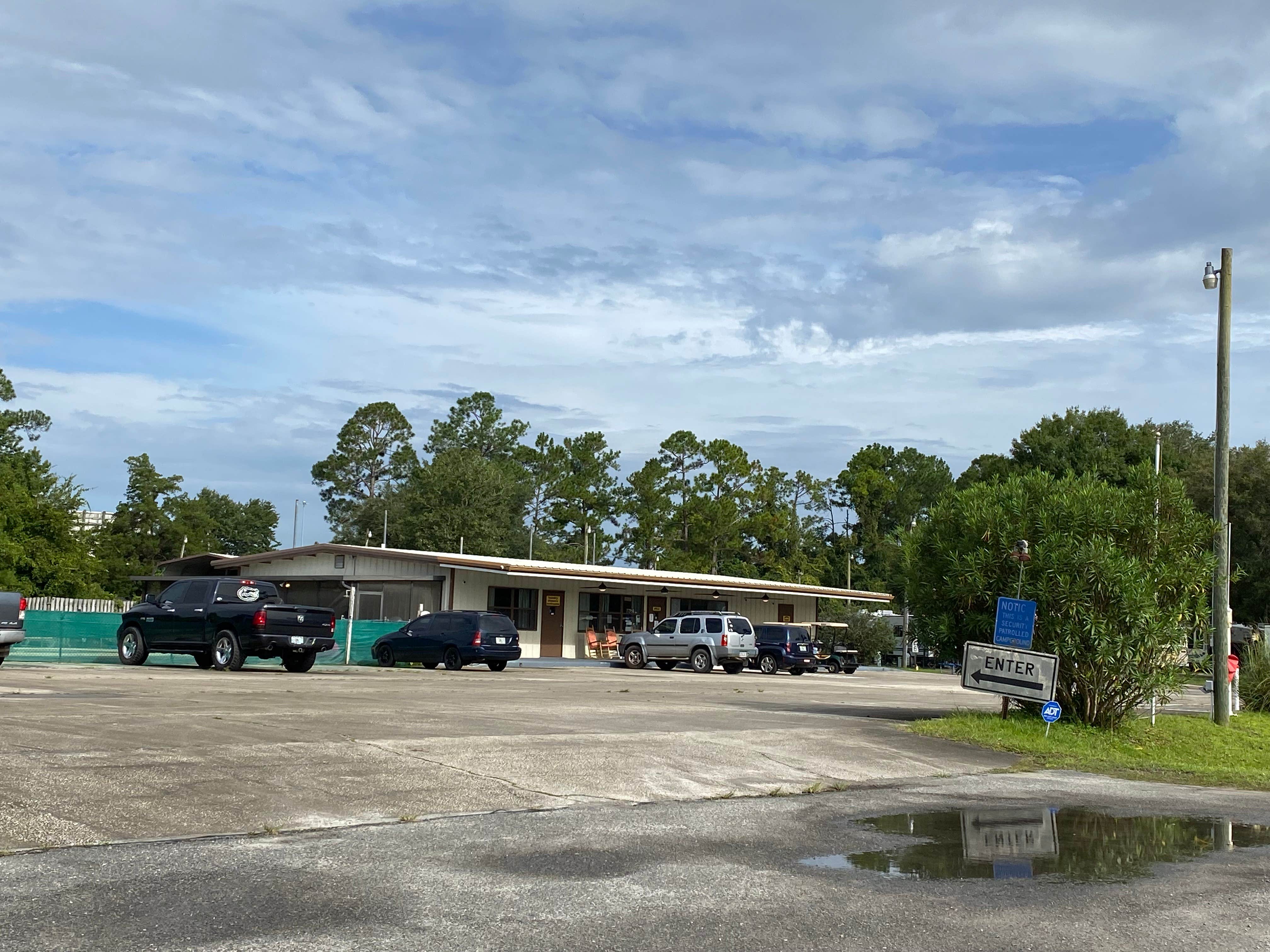 Camper submitted image from Horne Lake RV Park - 2