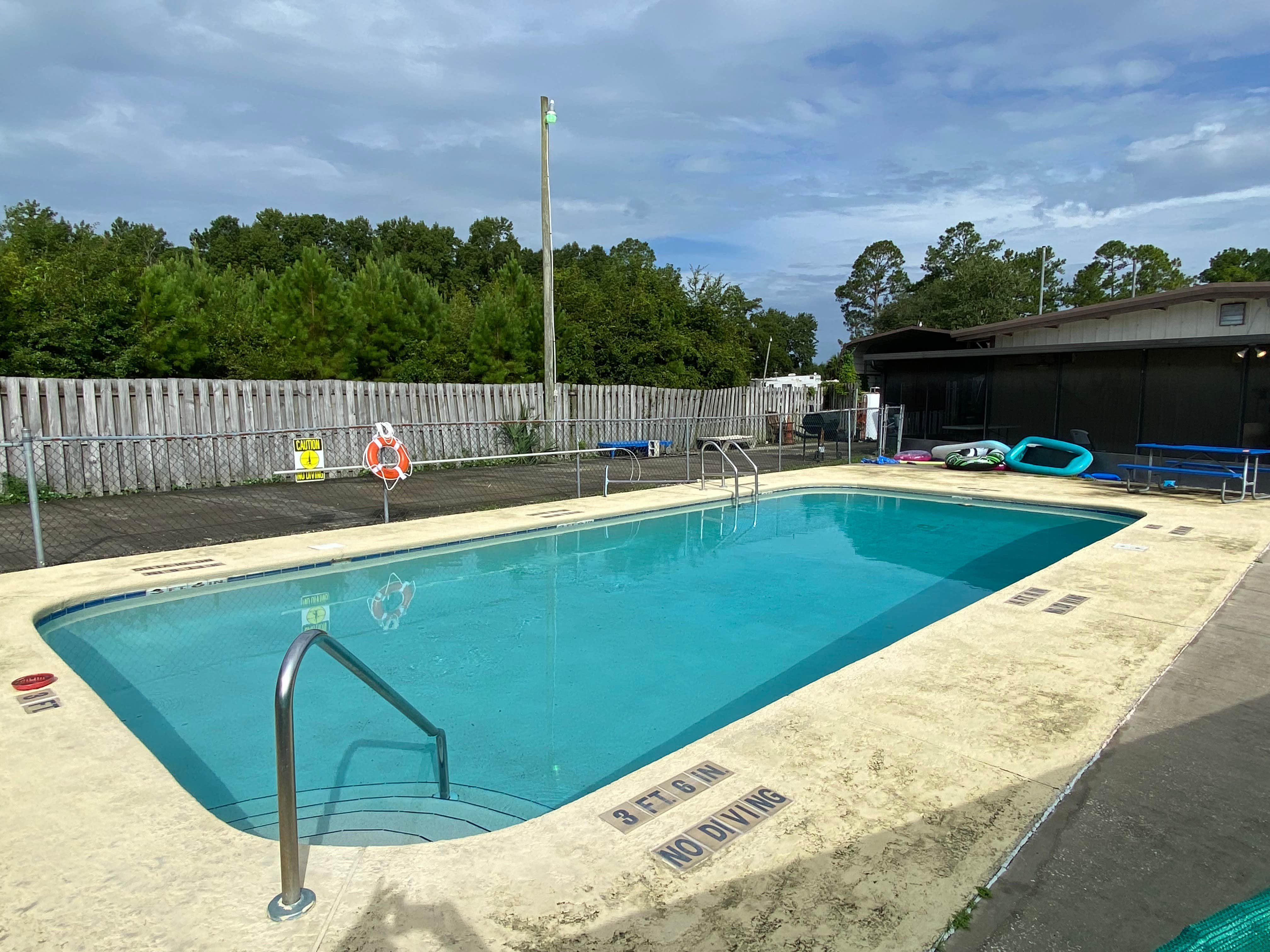 Camper submitted image from Horne Lake RV Park - 3