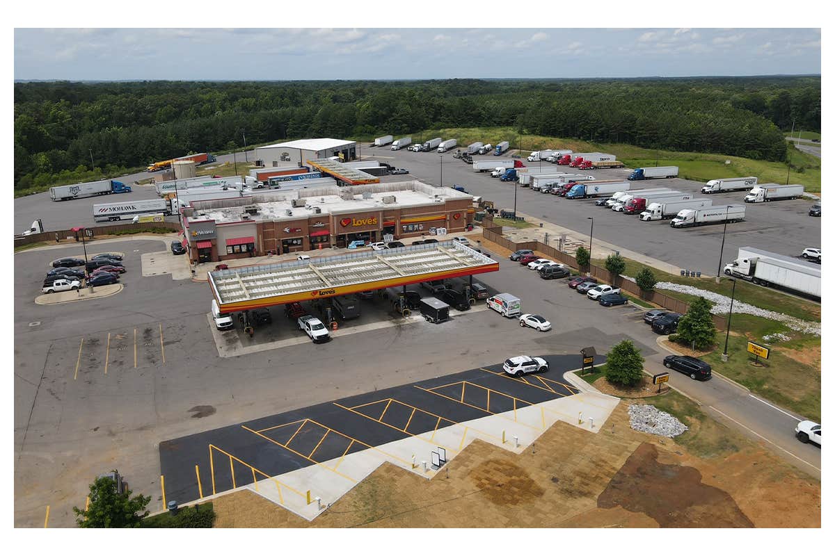 Camping near Belmont Park — Black Warrior And Tombigbee Lakes: Love's RV Hookup-Eutaw AL 773, Moundville, Alabama