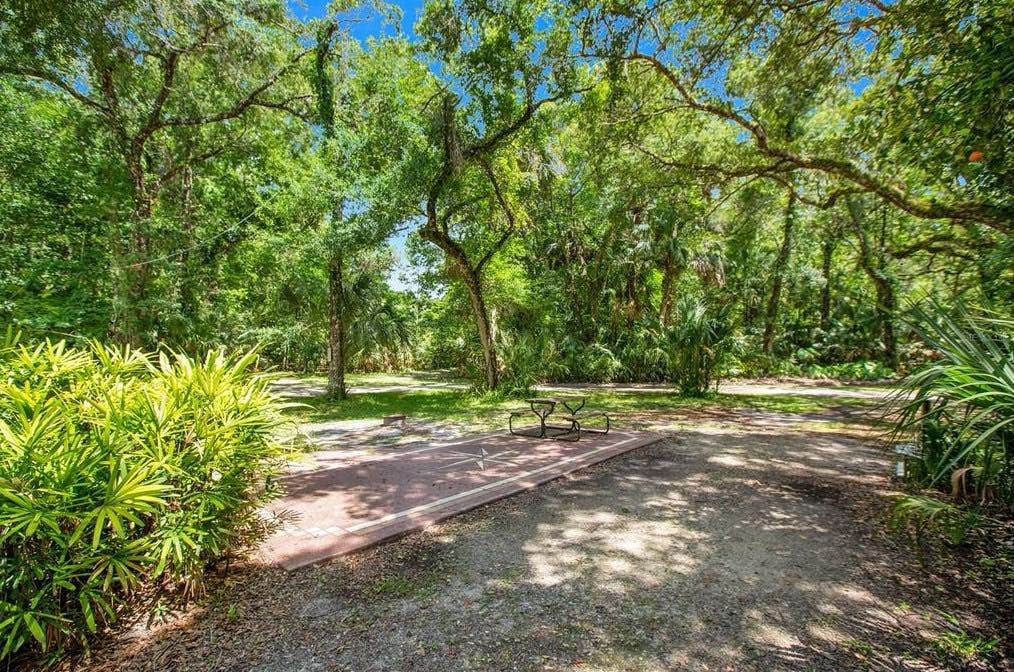 Camping near Riverside Lodge Resort: River Oaks RV Campground & Retreat, Lake Panasoffkee, Florida