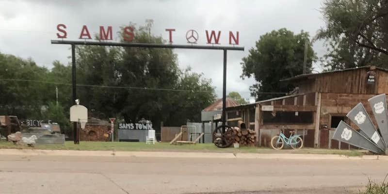 Camper submitted image from SAMS TOWN ON ROUTE 66